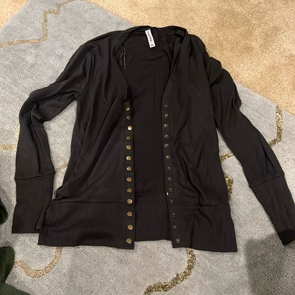 Zenana outfitters gold grommet button down cardigan